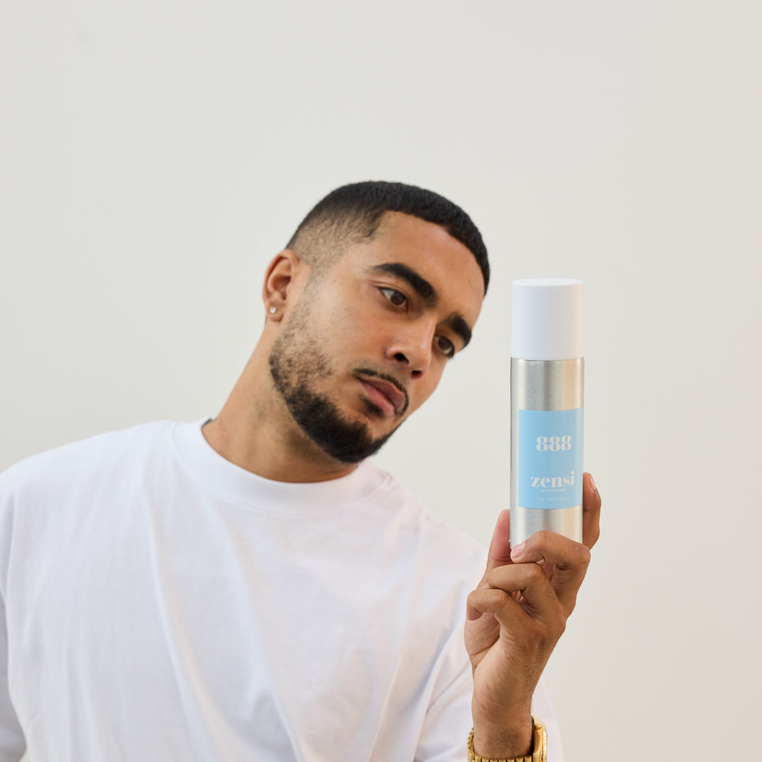 888 - Deo Spray